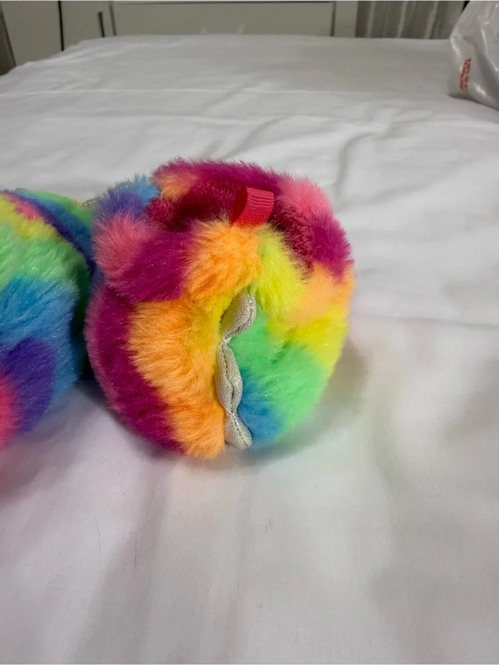 Wonder Nation Kids Rainbow Monster Paw Fuzzy Plush Slippers Size 5 New no tag